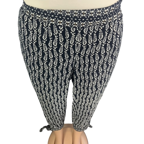 3/$30 🍂 LOFT Ankle Jogger Pants Floral Blue Mid Rise Elastic Waist - Picture 3 of 9